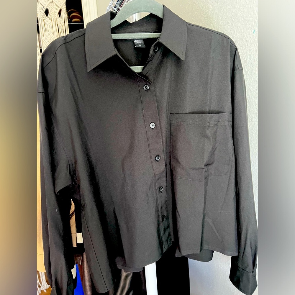 Athleta women’s top - black button up